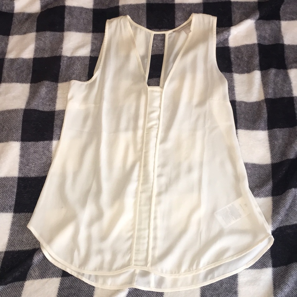 Banana republic sleeveless v-neck